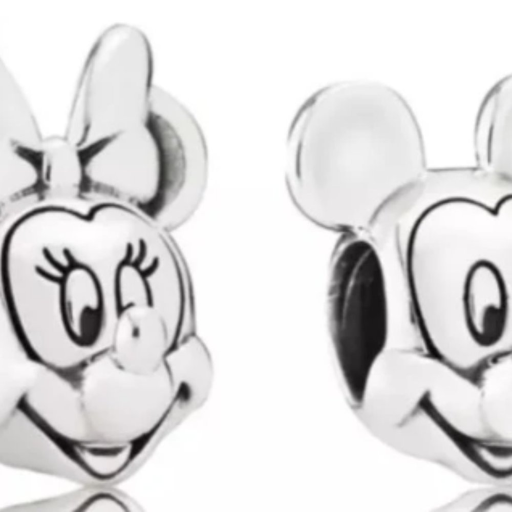Mickey & Minnie Mouse Exclusive Disney Pandora Charm Set